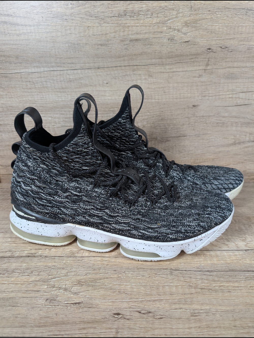 Nike Lebon 15 XV Ashes Men's Size 13 Oreo Tennis Shoes Sneakers 897648-002
